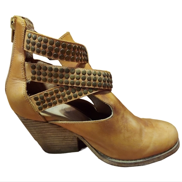 Jeffrey Campbell Leather Ibiza Last Watson Ankle Booties - Picture 9 of 16